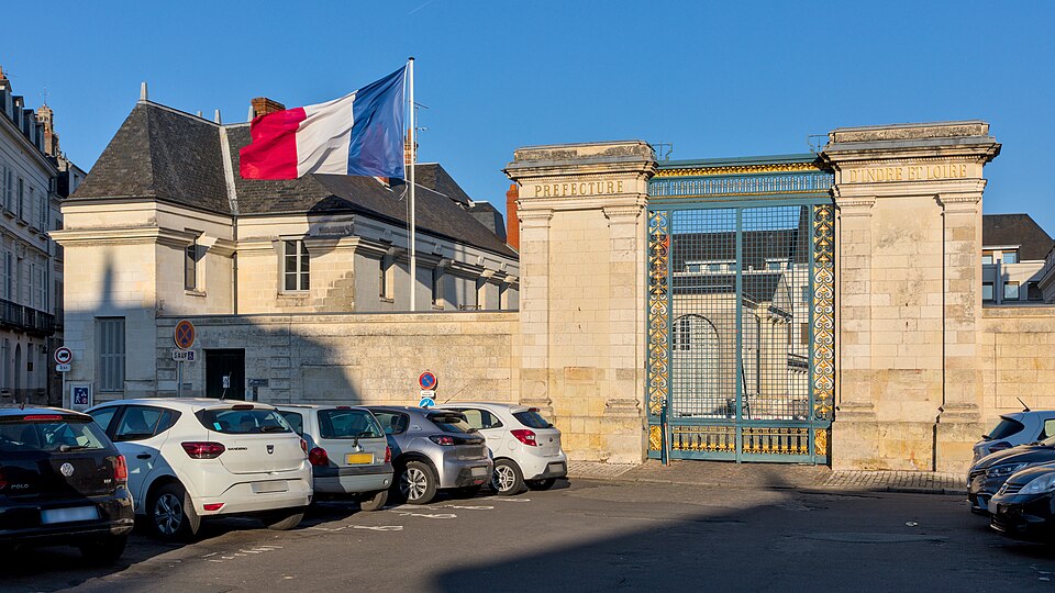 Bâtiment de la préfecture de Tours, lieu où se déroule l'entretien d'assimilation pour la naturalisation française